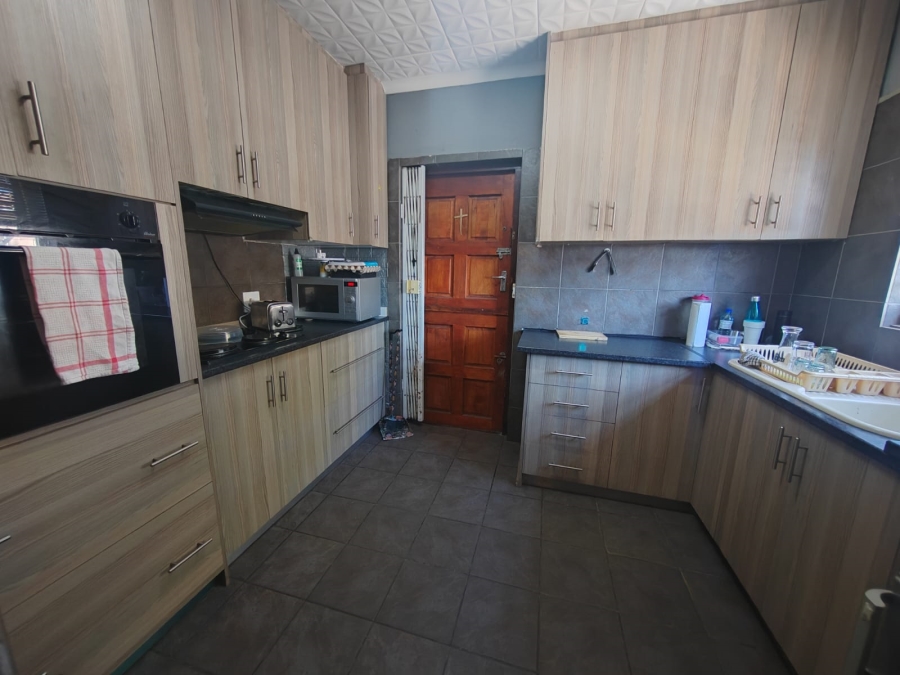 3 Bedroom Property for Sale in Perm Gardens Western Cape